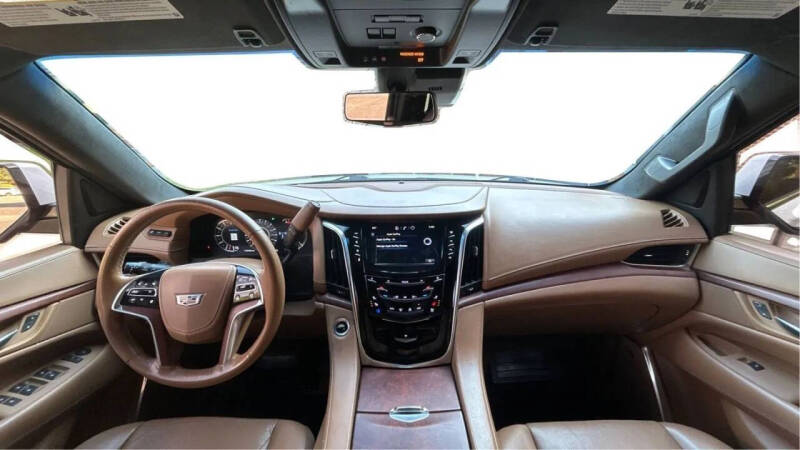 2017 Cadillac Escalade Platinum