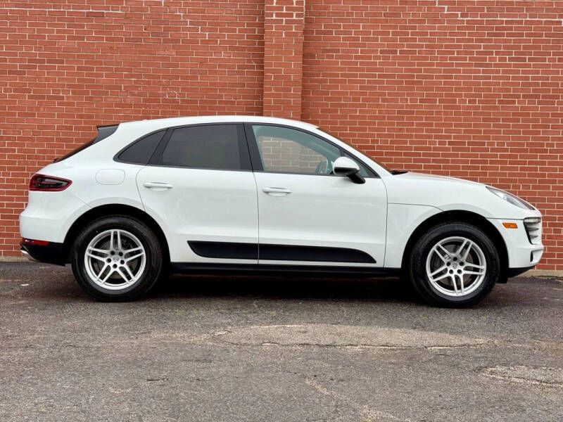 2017 Porsche Macan