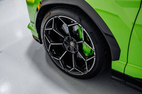 2023 Lamborghini Urus Performante