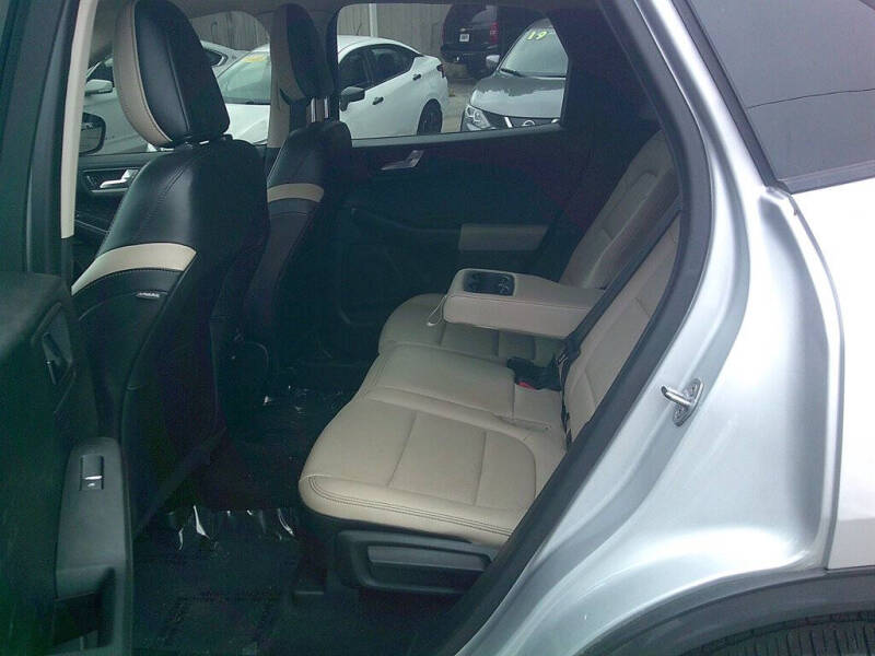2020 Ford Escape SEL