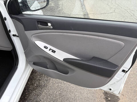 2015 Hyundai Accent GS