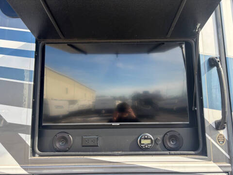 2025 Freightliner S2RV Chassis