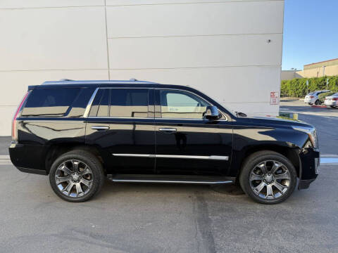 2018 Cadillac Escalade Standard