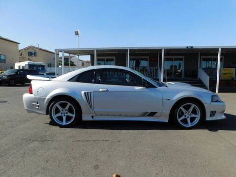 2004 Ford Mustang GT Deluxe