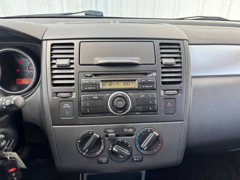 2011 Nissan Versa 1.8 S