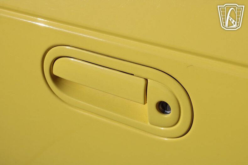 2004 Ford Thunderbird Deluxe