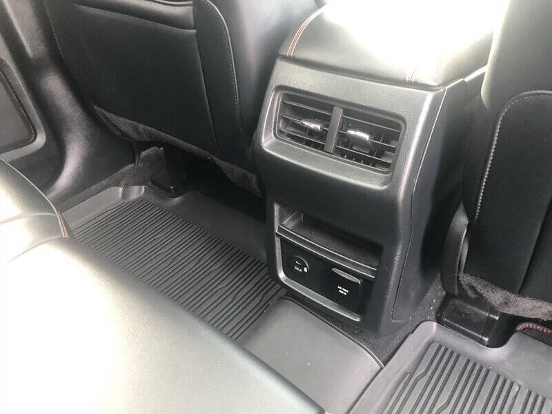 2022 Ford Edge ST-Line
