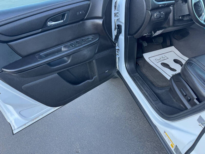 2017 Chevrolet Traverse LT