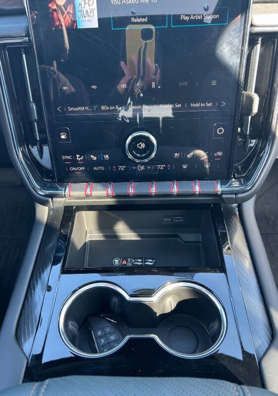 2025 GMC Yukon XL AT4