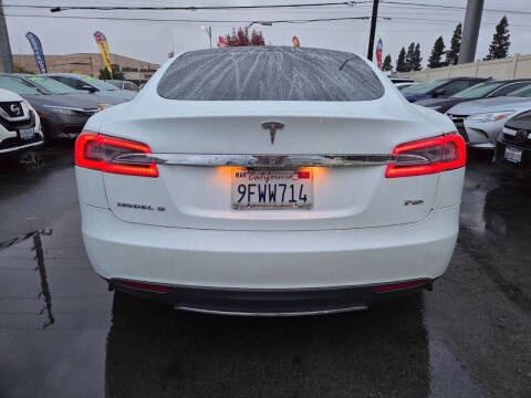 2013 Tesla Model S Performance