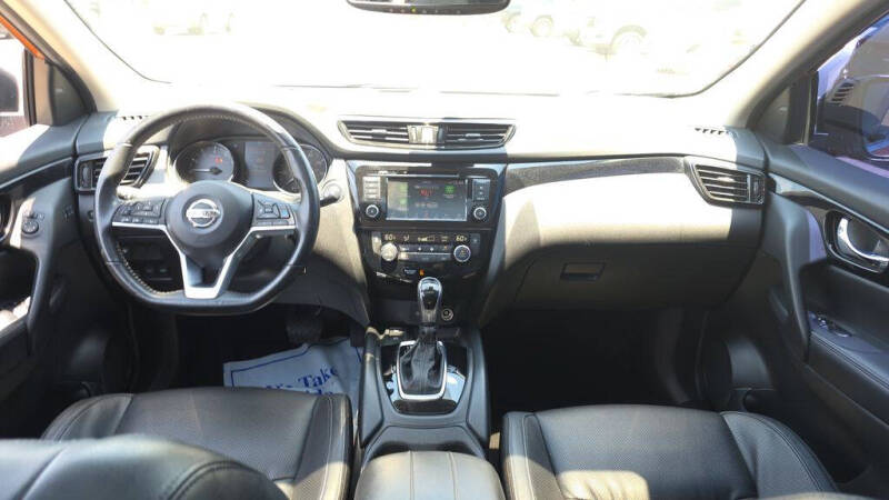 2022 Nissan Rogue Sport SL