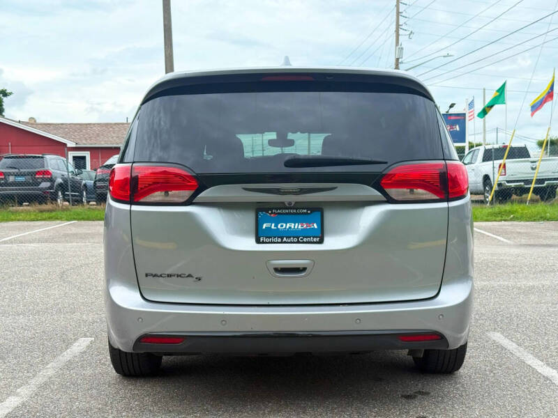 2020 Chrysler Pacifica Touring