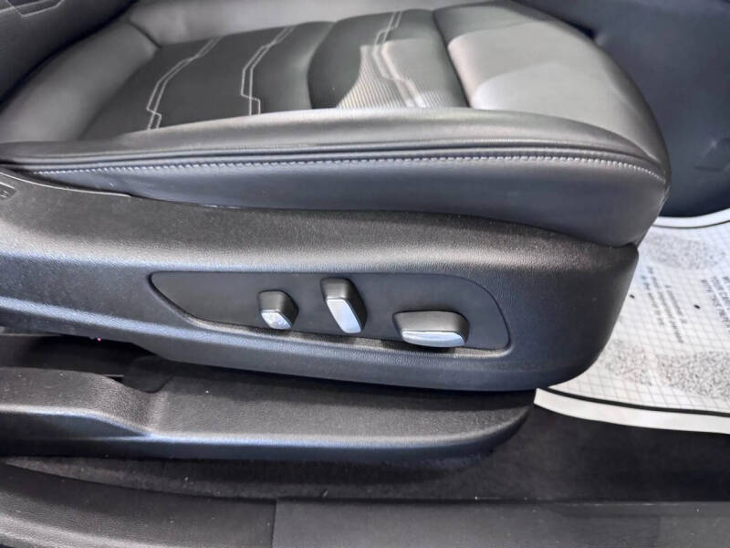 2023 Cadillac XT6 Sport