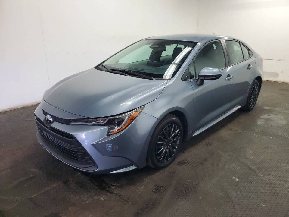 2023 Toyota Corolla LE's photo