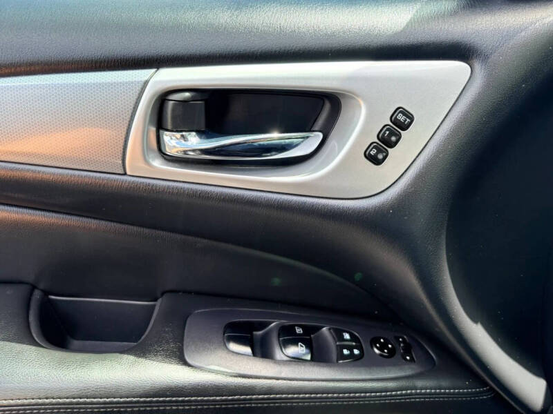 2017 Nissan Pathfinder