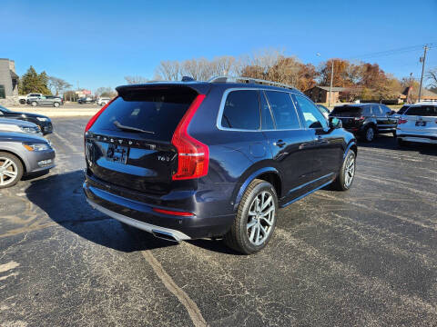 2017 Volvo XC90 T6 Momentum