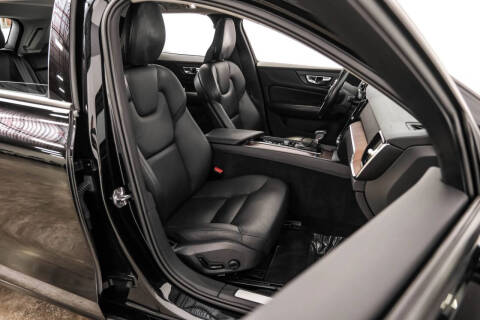 2021 Volvo V60 T5 Momentum