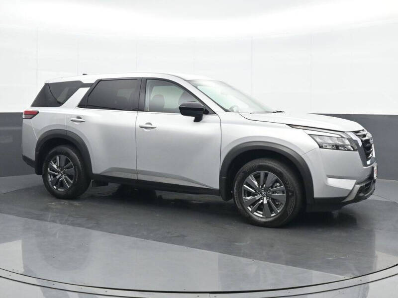 2024 Nissan Pathfinder S