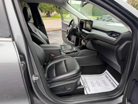 2024 Ford Escape Platinum
