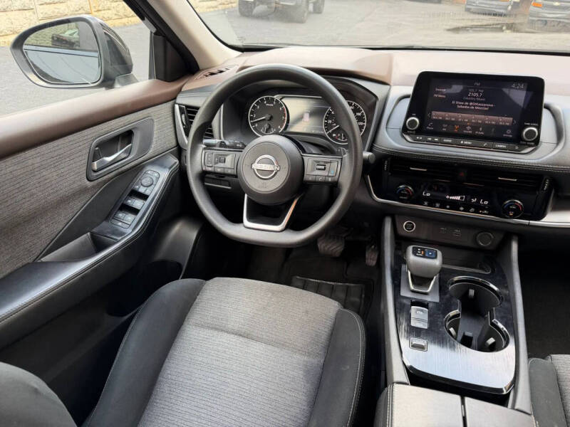 2022 Nissan Rogue SV