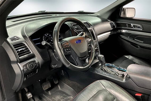 2016 Ford Explorer Sport