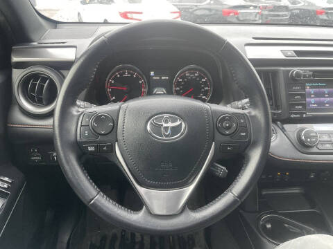 2017 Toyota RAV4 SE