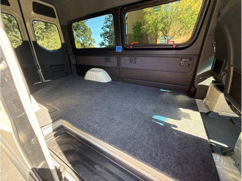 2022 Mercedes-Benz Sprinter 2500