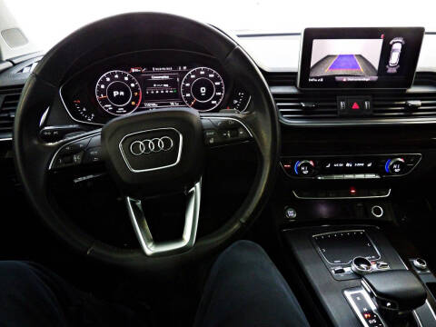 2020 Audi Q5 quattro Premium Plus 45 TFSI