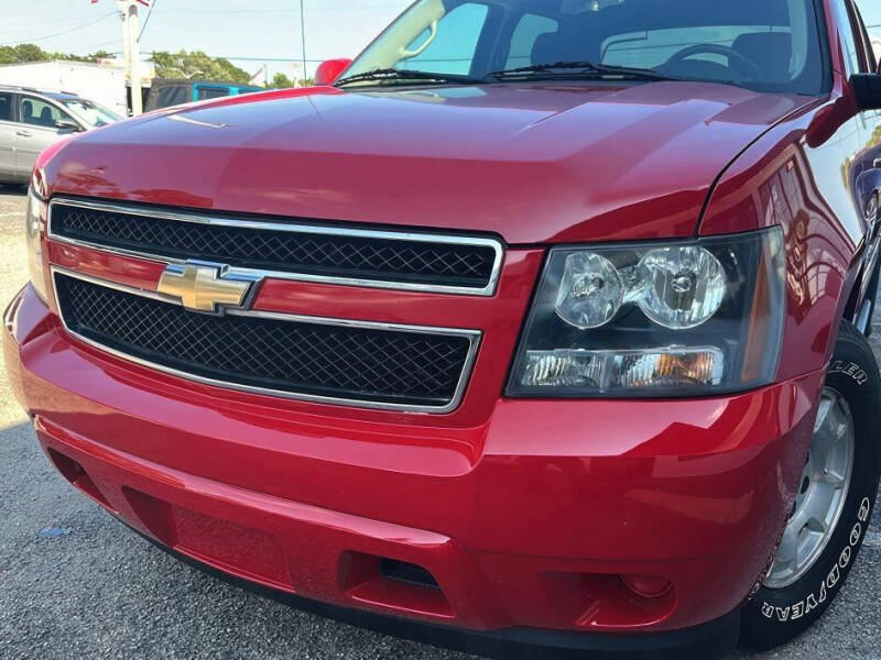 2011 Chevrolet Avalanche LS