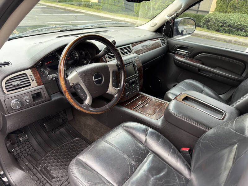 2009 GMC Yukon XL Denali