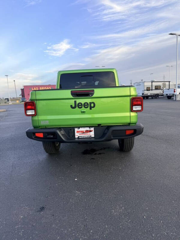 2026 Jeep Gladiator Sport S