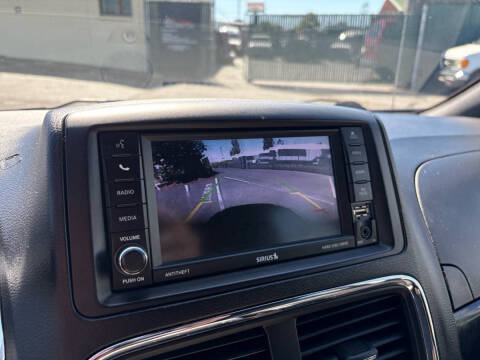2019 Dodge Grand Caravan SXT 35th Anniversary Edition