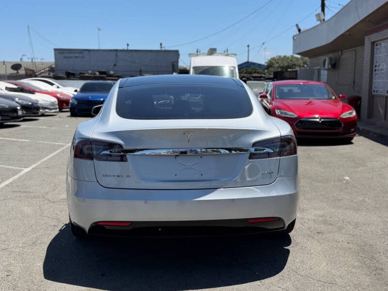 2016 Tesla Model S 90D