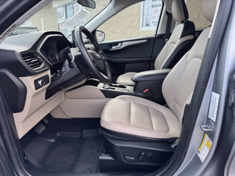 2022 Ford Escape Hybrid SEL