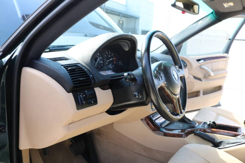 2001 BMW X5 4.4i