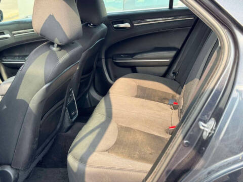 2019 Chrysler 300 Touring L