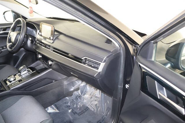 2024 Mitsubishi Outlander ES