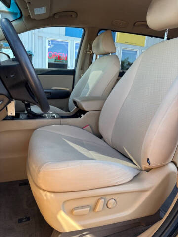 2016 Kia Sedona LX