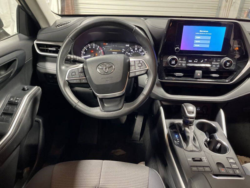 2024 Toyota Highlander XLE