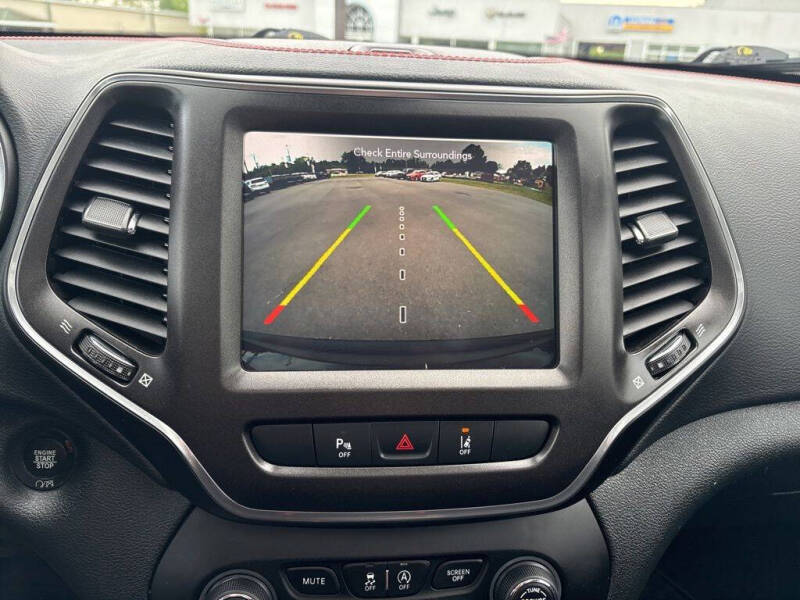 2022 Jeep Cherokee Trailhawk