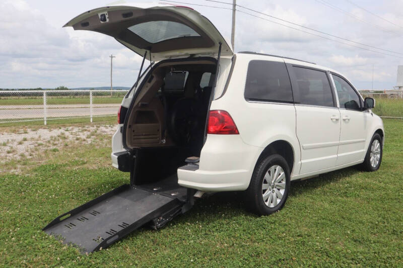 2012 Volkswagen Routan SEL