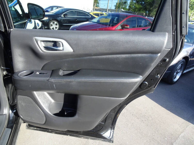 2015 Nissan Pathfinder S