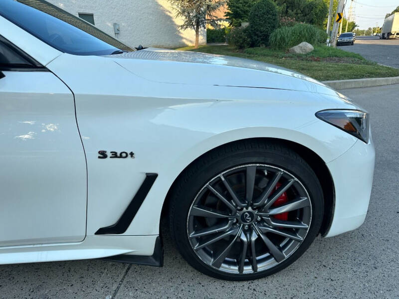 2017 Infiniti Q60 Red Sport 400