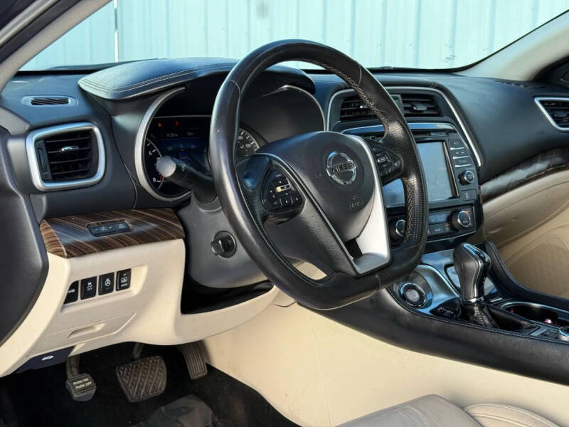 2016 Nissan Maxima Platinum