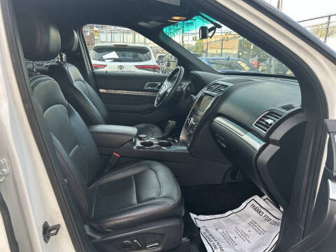 2017 Ford Explorer Sport