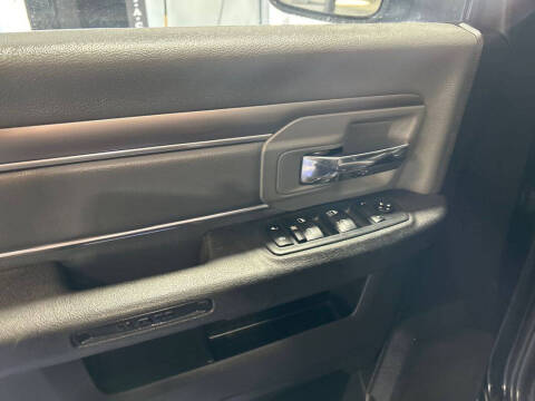 2021 RAM 1500 Classic SLT