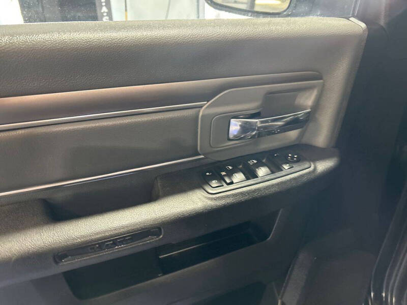 2021 RAM 1500 Classic SLT