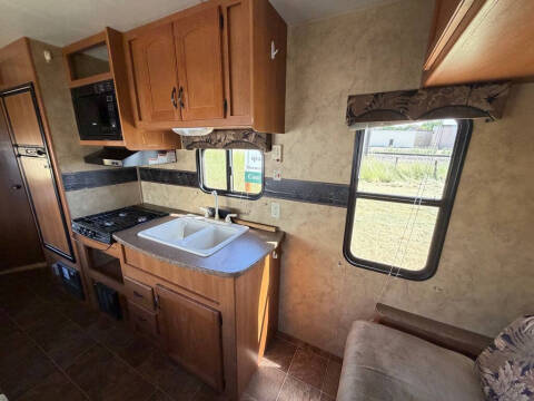 2010 Keystone RV TRAILER