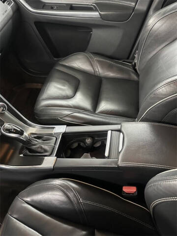 2017 Volvo XC60 T6 R-Design