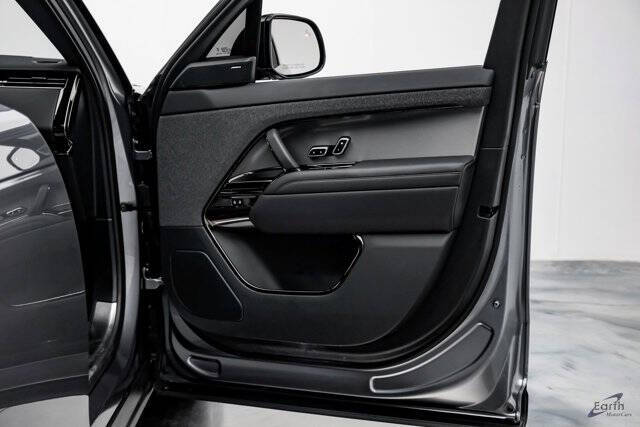 2024 Land Rover Range Rover Sport P360 SE